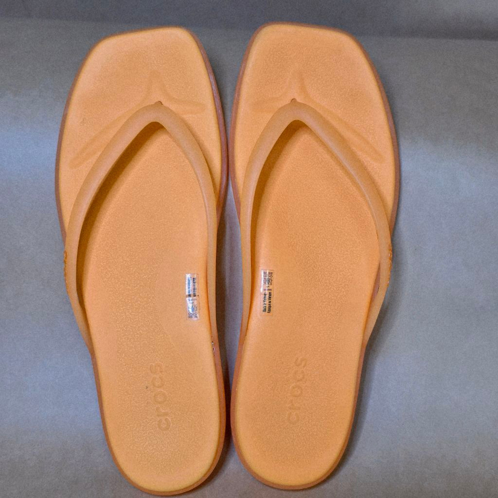 Women's Crocs Orange Classic II Flip Flops Sandals Size 8
